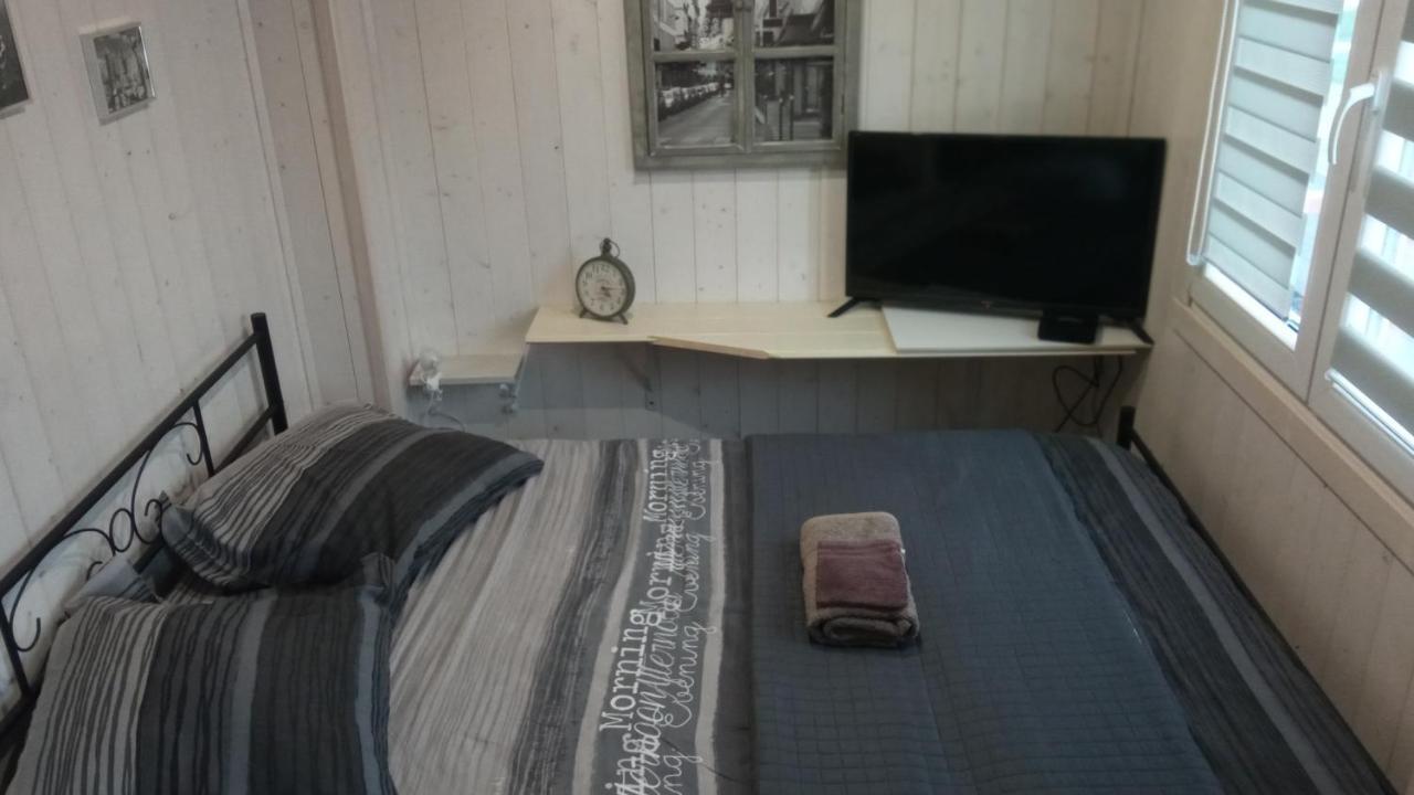 B&B Du Cerisier, Diner Sur Demande Noyers  Экстерьер фото
